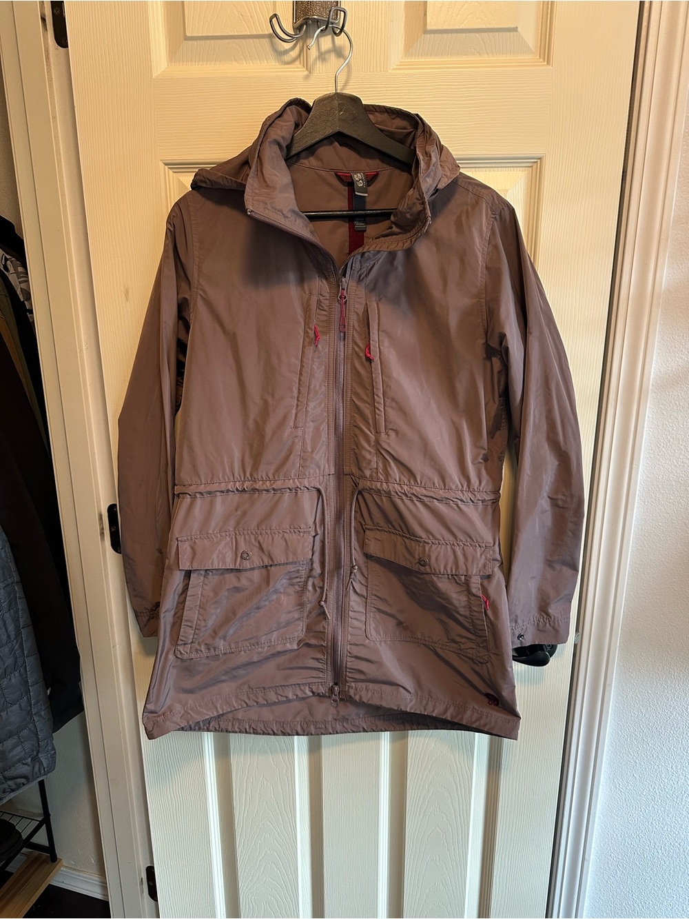 Mountain Hardwear Women's Hooded Trench Coat in Mauve